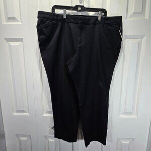 NWT Women’s Black Casual Capri Jeans – Size 42